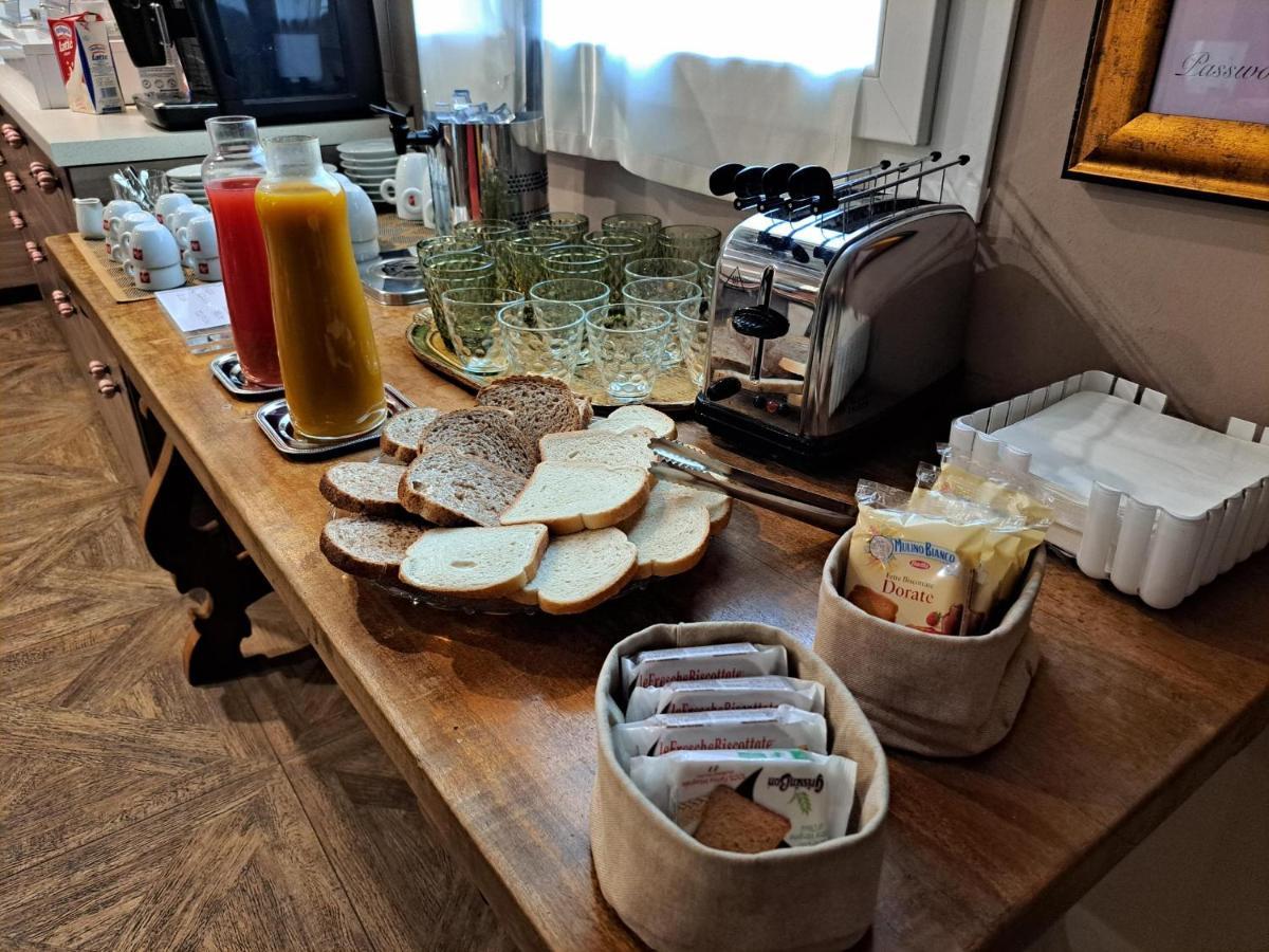 051 Room & Breakfast Bologna Bagian luar foto
