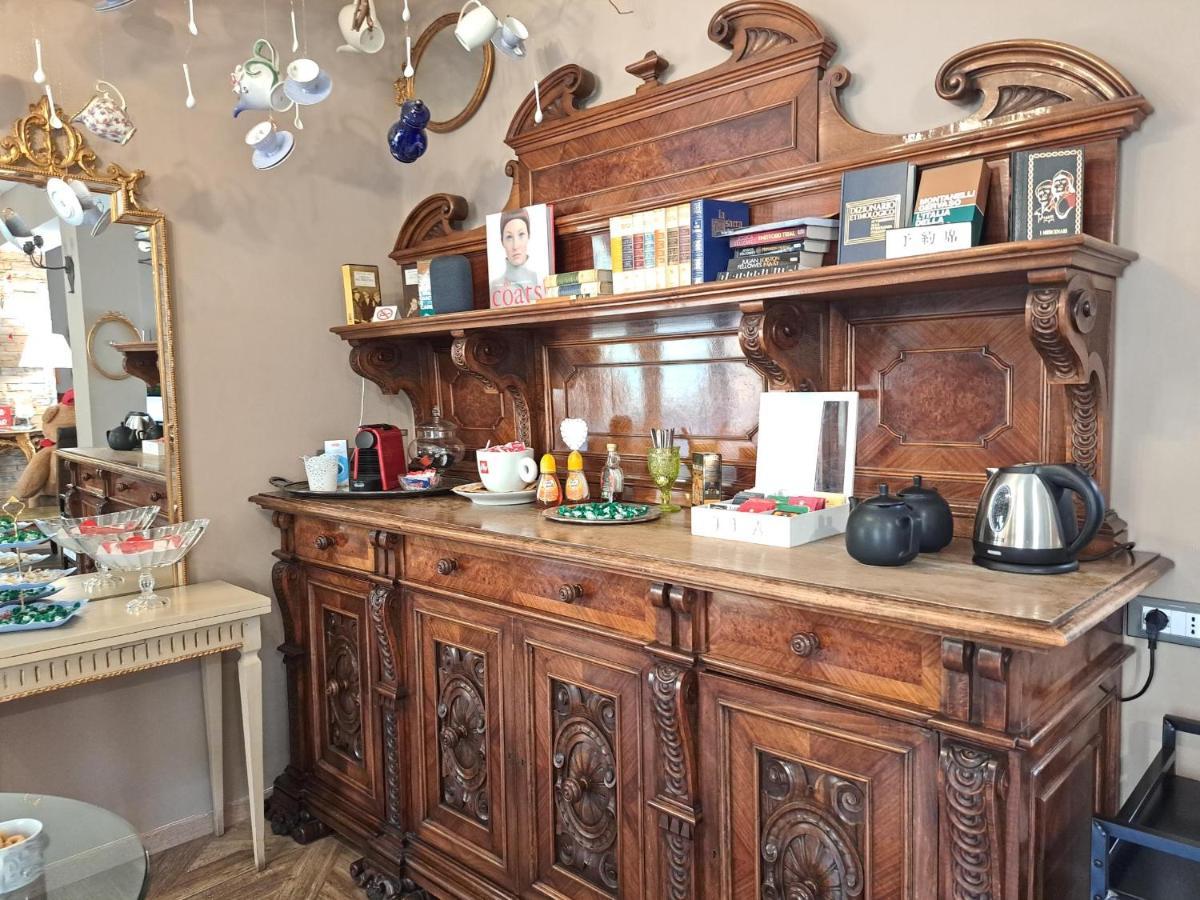 051 Room & Breakfast Bologna Bagian luar foto