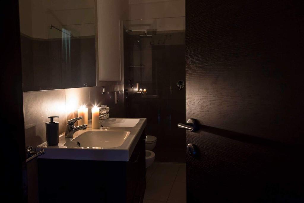 051 Room & Breakfast Bologna Bagian luar foto