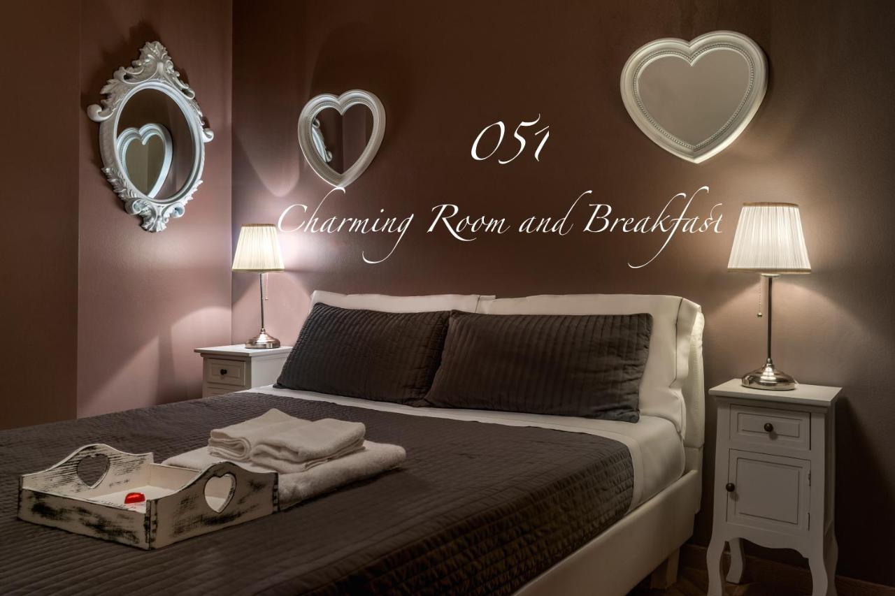 051 Room & Breakfast Bologna Bagian luar foto