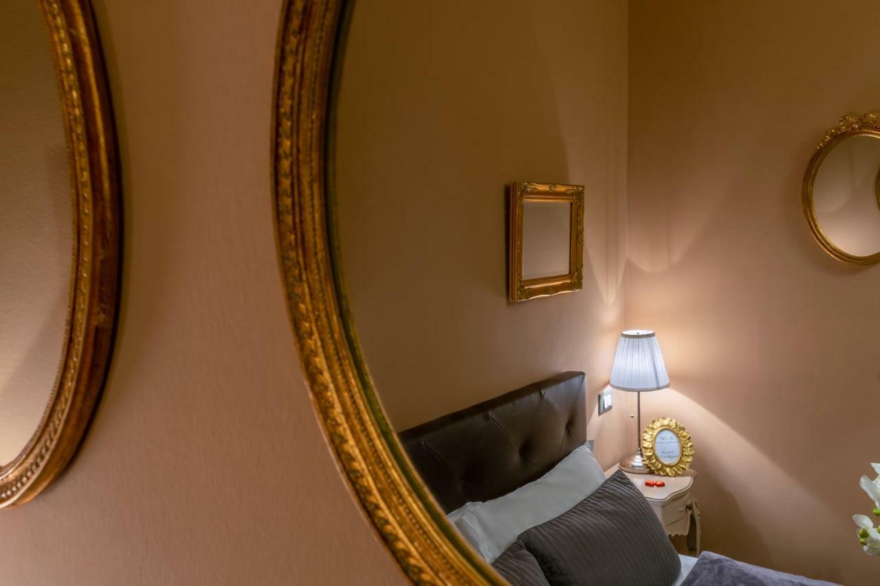 051 Room & Breakfast Bologna Bagian luar foto