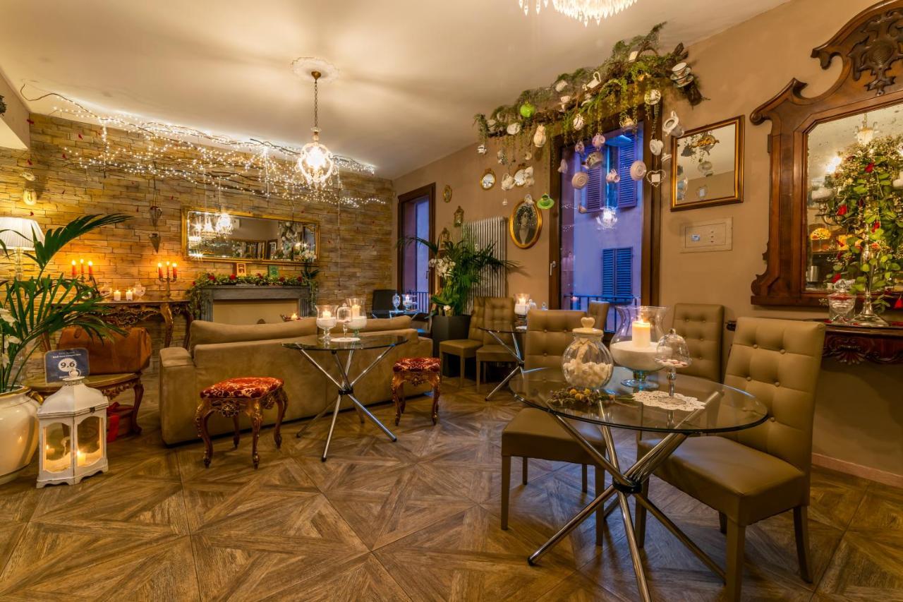 051 Room & Breakfast Bologna Bagian luar foto